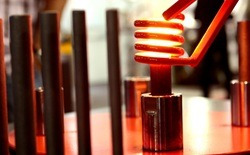 5 sinais de que sua linha de produção precisa de modernização com indução eletromagnética